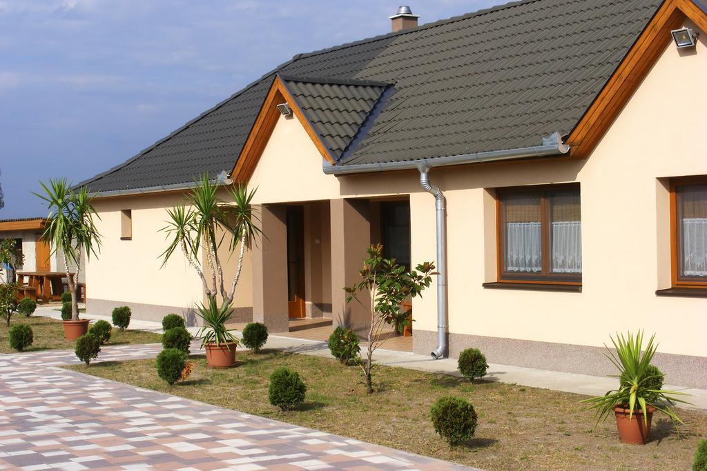 Szerencsecsillag Vendeghaz Kiskoros Exterior photo