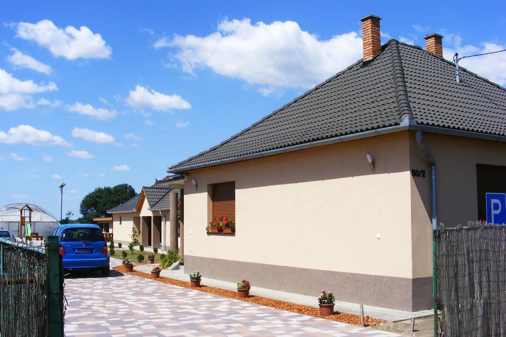 Szerencsecsillag Vendeghaz Kiskoros Exterior photo