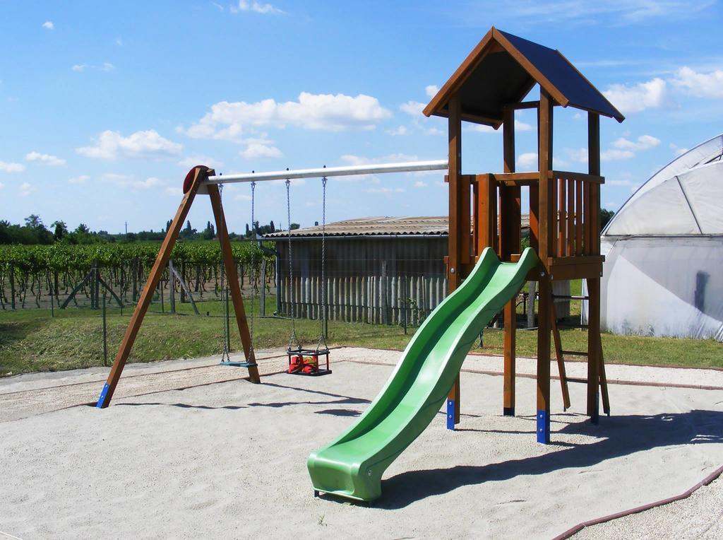 Szerencsecsillag Vendeghaz Kiskoros Exterior photo